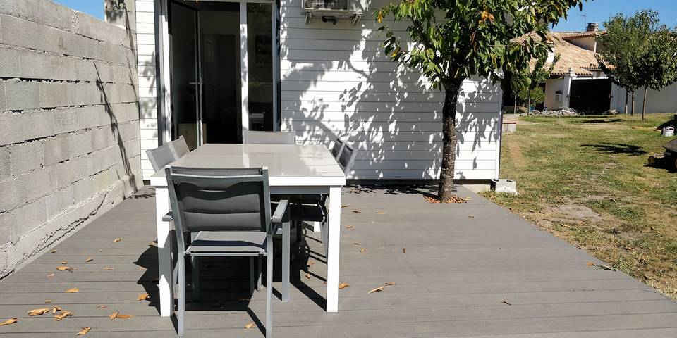 Gîte pour 4 personnes, avec jardin à Croignon
