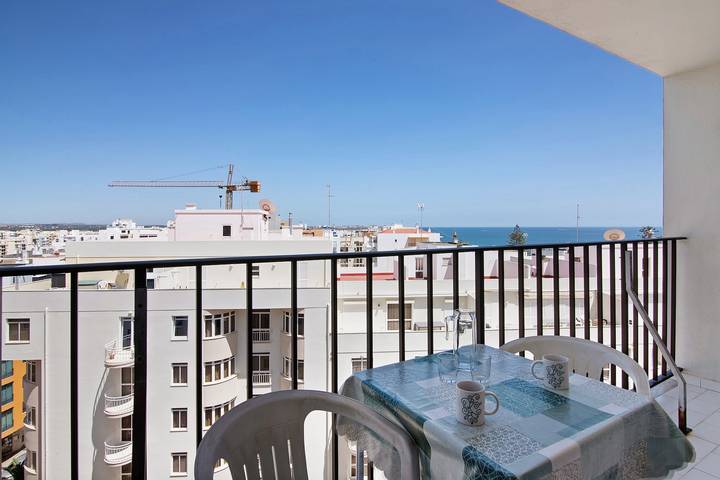 Vakantieappartement voor 5 personen, met balkon in Armação de Pêra (costa)