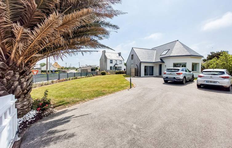 Location de vacances pour 8 personnes, avec jardin ainsi que jacuzzi et terrasse dans Plage de Tréompan - 2