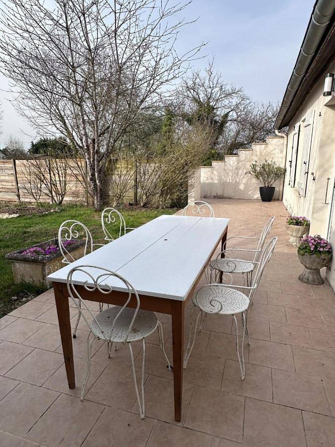 Location de vacances pour 7 personnes, avec terrasse dans La Charmee - 4