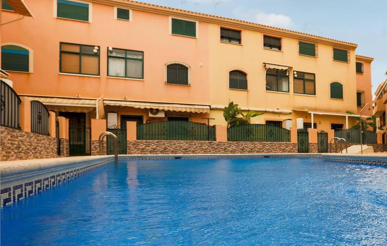 Ferienwohnung für 6 Personen, mit Terrasse und Pool in Los Alcázares