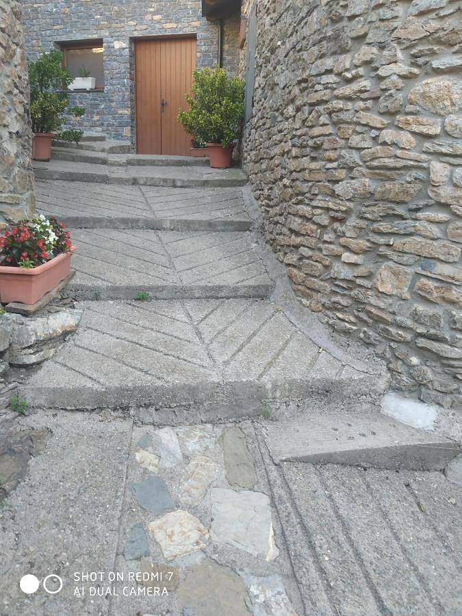 Casa Rogel in Llessui, Sort 
