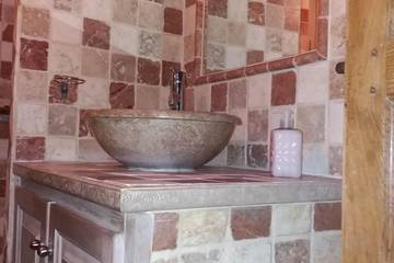 Maison D’hôte pour 2 Personnes dans Laudun-l'Ardoise, Région de Nîmes, Photo 2