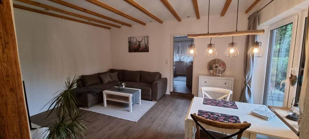 Ferienwohnung für 3 Personen, mit Terrasse und Garten sowie Ausblick