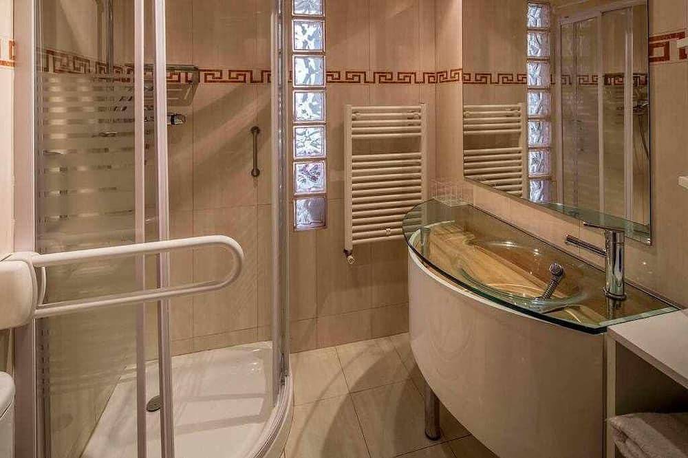 Ganze Wohnung, Penthouse mit großer Terrasse im Herzen von Girona in Girona, Gironès