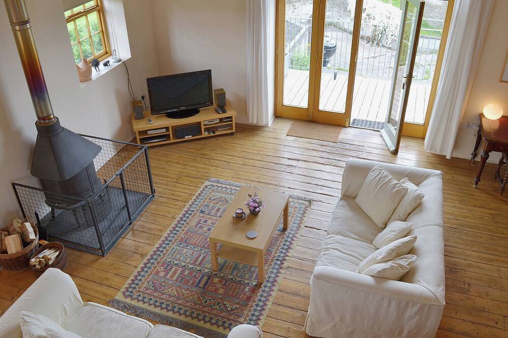 1 bedroom accommodation in Burcott, Wells in St Cuthbert Out, Somerset