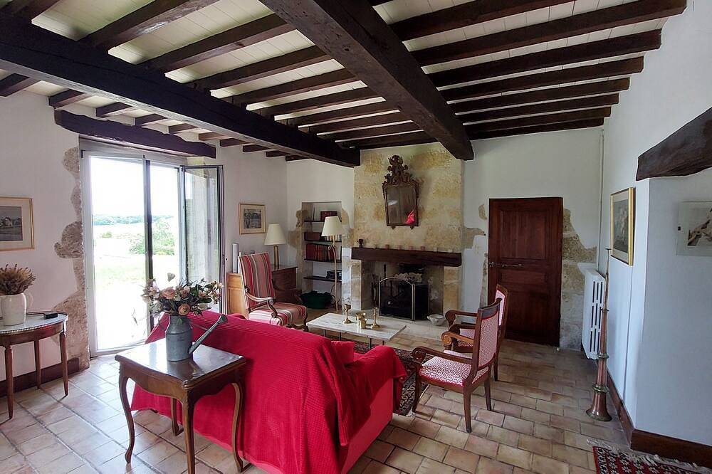 Maison Gersoise 18e s de caractère isolé, piscine, parc arboré in La Romieu, Gers