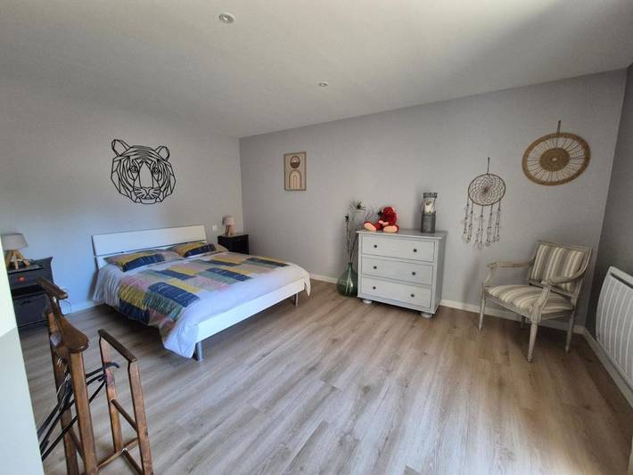 Gîte pour 2 personnes, avec terrasse ainsi que vue et jardin à Lugan