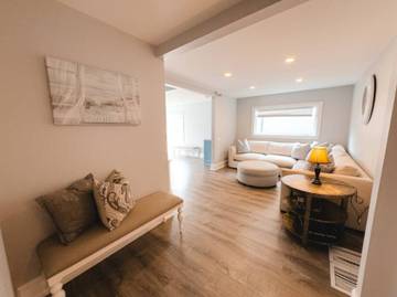 Vacation Rental for 6 Guests in Barnstable, Cape Cod, Picture 1