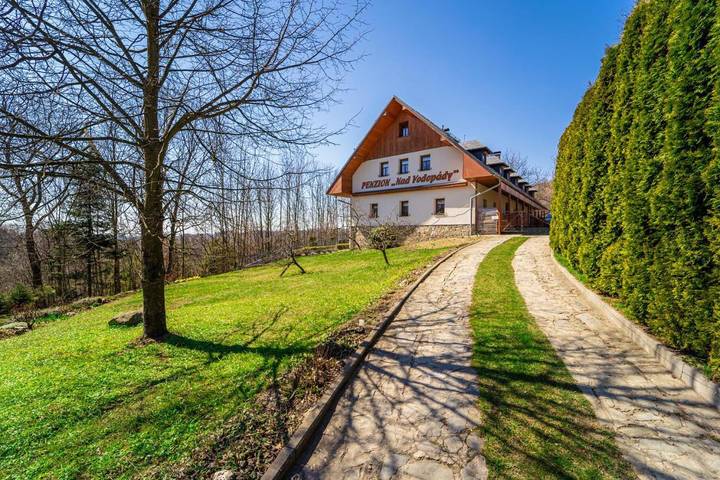 BnB für 4 Personen, mit Pool und Garten sowie Ausblick in Tschechien