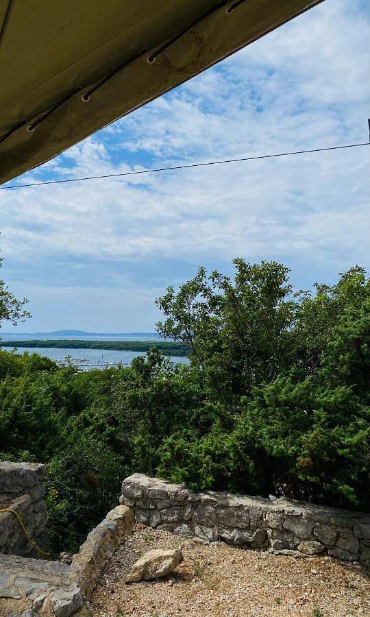 Camping für 4 Personen, mit Terrasse und Pool sowie Ausblick auf Krk - 2