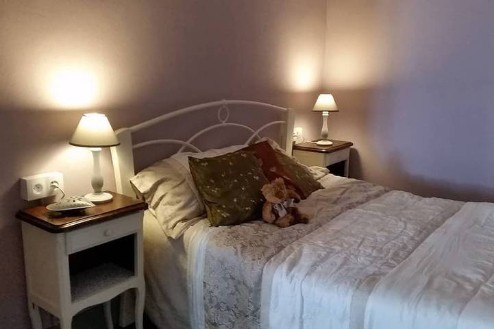 Location de vacances pour 14 personnes, avec jardin à Bellac - 2