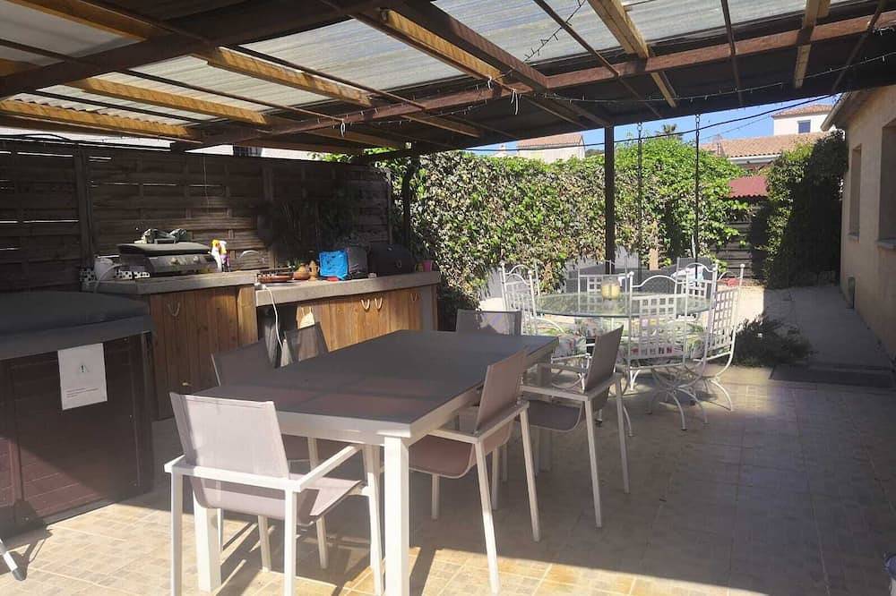 Maison Chaleureuse Dans le Sud in Cournonsec, Costa mediterránea (Francia)