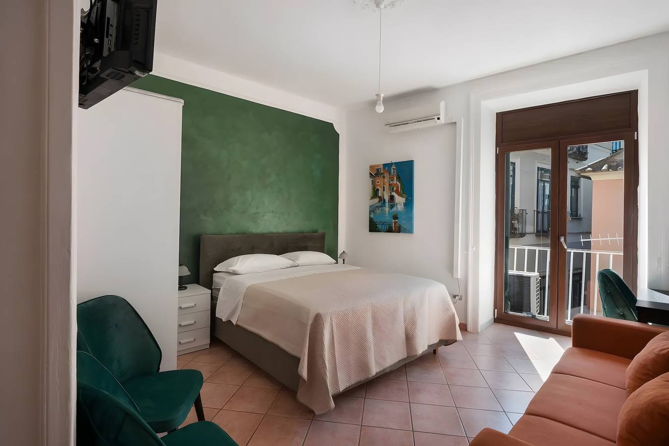 Appartement Francy avec Balcon, Wi-Fi et Climatisation in Salerne, Côte Tyrrhénienne Campanie