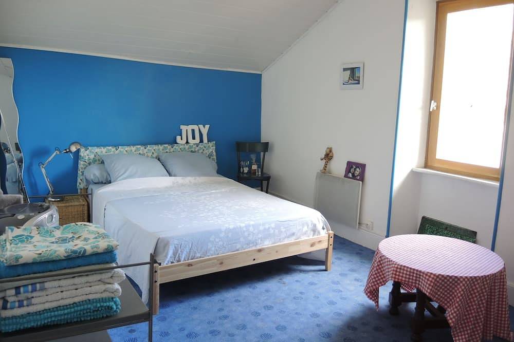 Maison typique au centre du village in Alba-la-Romaine, Privas (arrondissement)