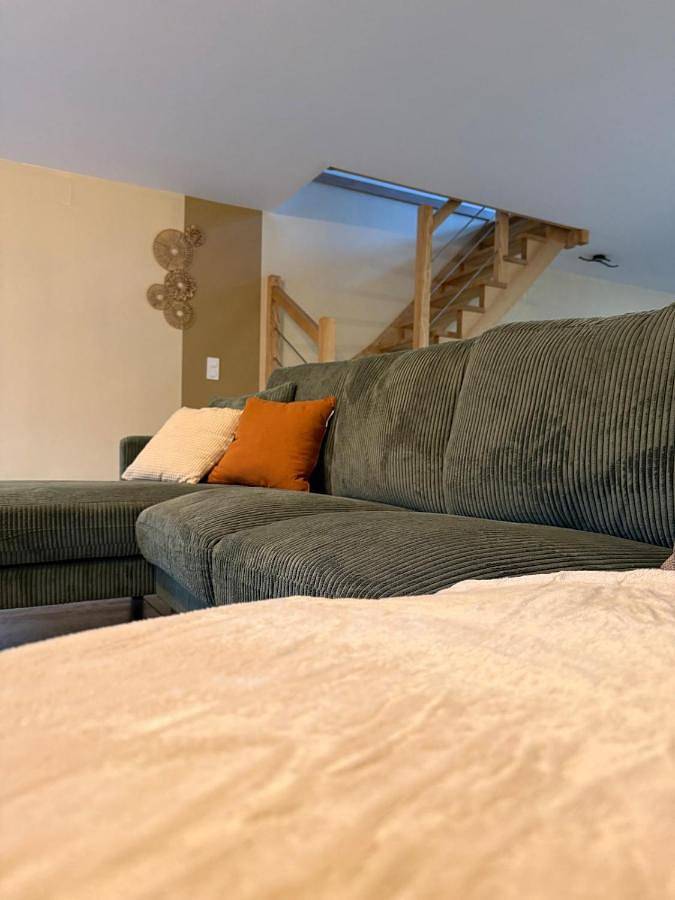 Location de vacances pour 6 personnes, avec terrasse à Stenay