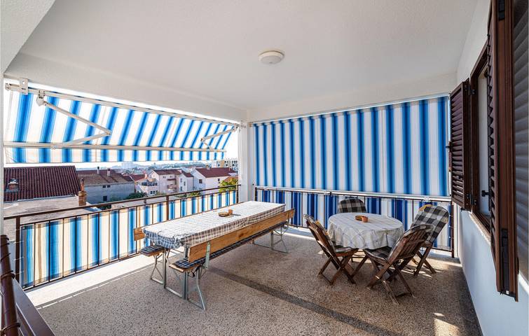 Ganze Ferienwohnung, Gemütliche 75 m² große Ferienwohnung mit Meerblick, Terrasse, WLAN und Parkplatz in Zadar Stadt, Zadar (Kommun)
