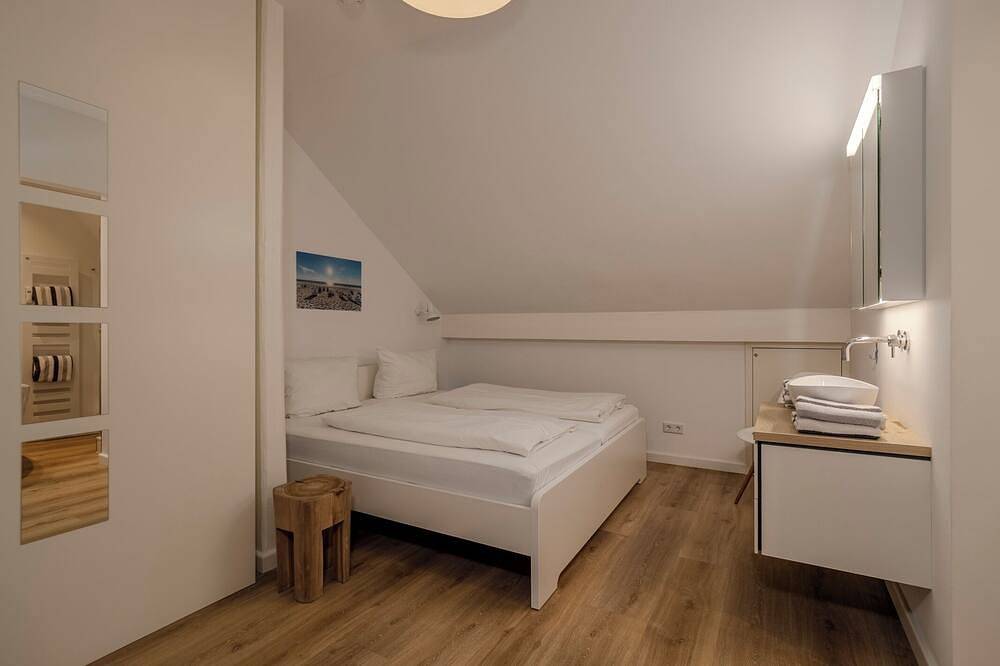 Ganze Wohnung, Ferienwohnung \"Meerzeit\" in Wenningstedt, Sylt