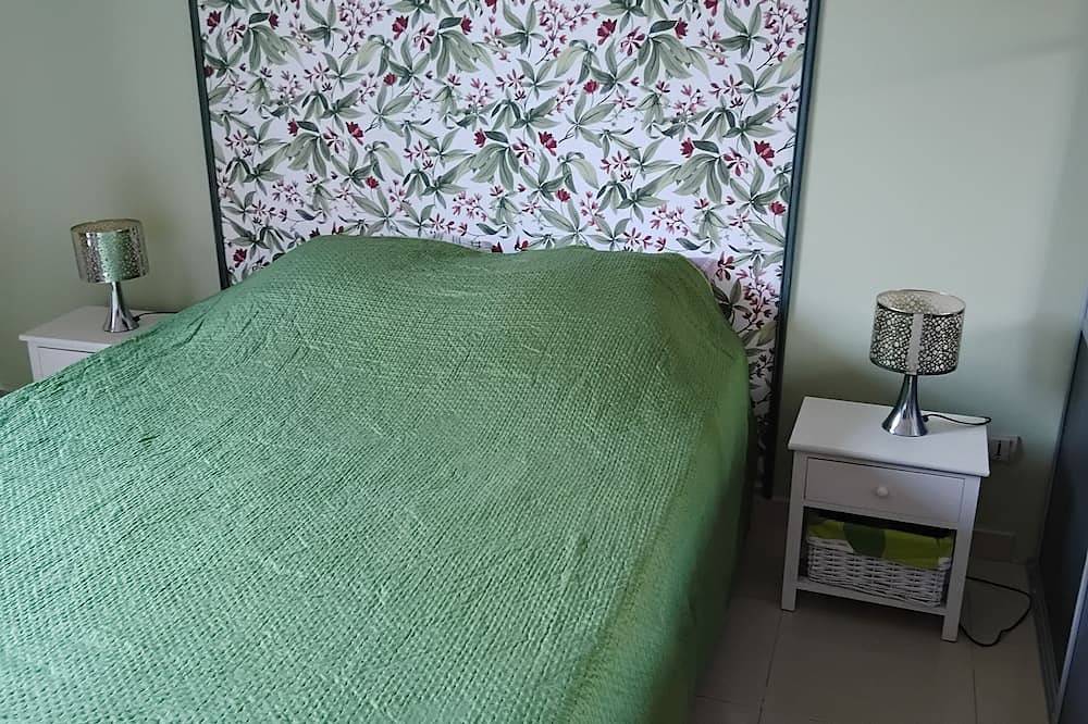 Suite Parentale Avec Douche Et Baignoire in Roquefort-les-Pins, Côte méditerranéenne (France)