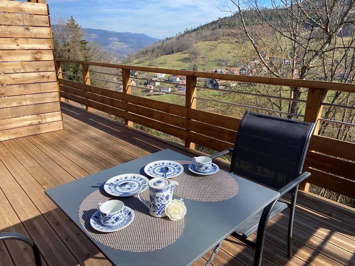 Appartement de vacances pour 4 personnes, avec terrasse et vue, animaux acceptés