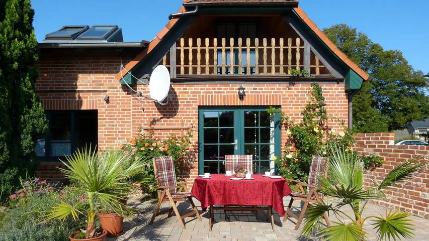 Ferienhaus für 7 Personen, mit Terrasse und Garten sowie Sauna - 1