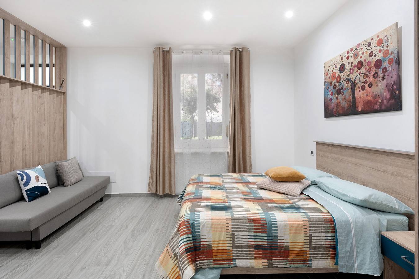 Appartement entier, Appartement 'Volterra' avec terrasse privée, Wi-Fi et climatisation in Salerne, Côte Tyrrhénienne Campanie