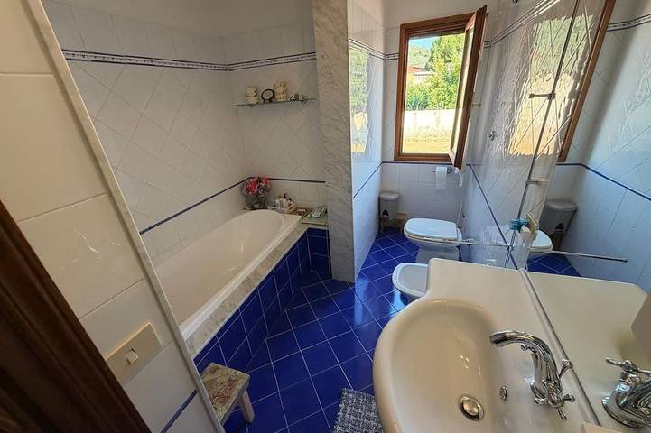 A charming townhouse in rustic Tuscan style near Florence in Calenzano, Provincia de Firenze