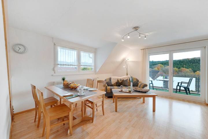 Gîte pour 2 personnes, avec sauna et balcon à Biederbach