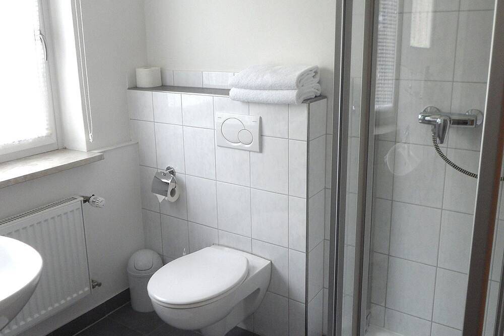 Ganze Wohnung, Doppelzimmer Typ A mit Dusche, Wc, Telefon, Tv in Bad Säckingen, Südschwarzwald