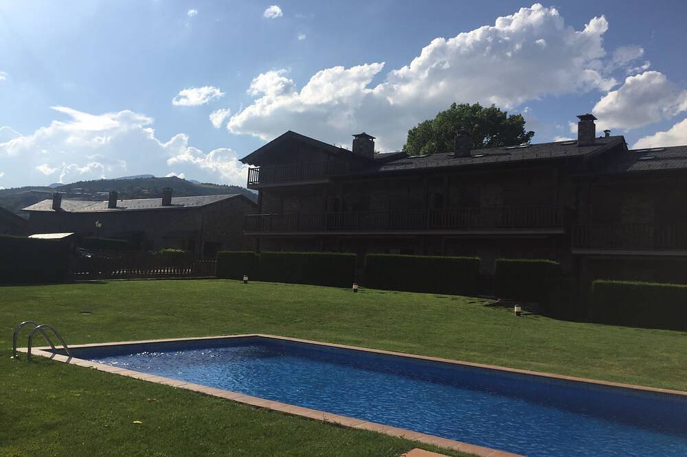Apartamento entero, Acogedora planta baja, con piscina y vistas espectaculares en Olopte (La Solana) in Isóbol, Pirineo Catalan