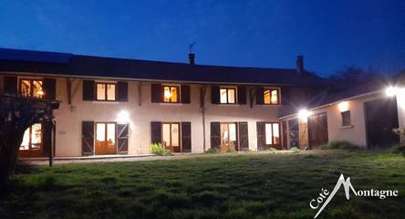 Chambre d’hôte pour 4 personnes, avec piscine et jardin dans l' Isère