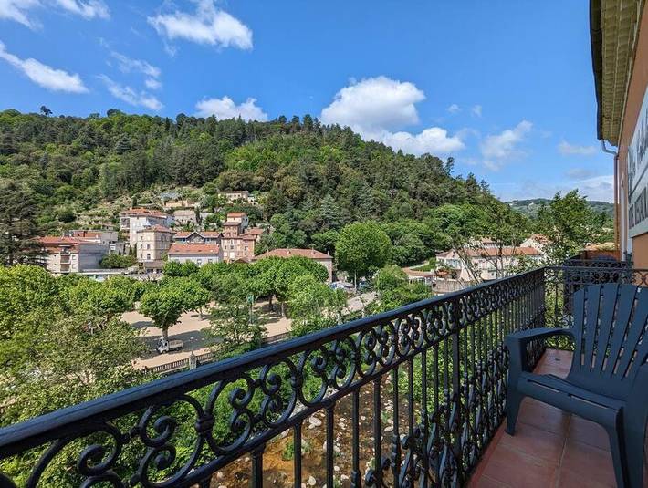 Gîte pour 4 personnes, avec Balcon et Vue dans Thermes De Vals Les Bains