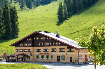 Ferienwohnung für 4 Personen, mit Ausblick, mit Haustier in Altenmarkt im Pongau