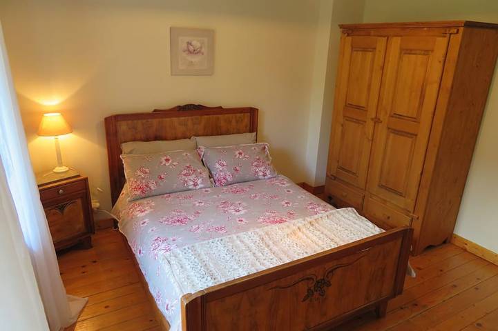 Location de vacances pour 8 personnes, avec jardin et terrasse à Giez - 4