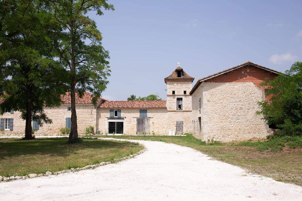 Quadruple Room with Private Bathroom in Saint-Jean-de-Thurac, Quercy