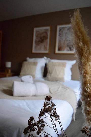 Gîte pour 12 personnes, avec jardin et jacuzzi à Westhalten