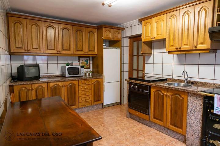 Casa rural para 8 personas, con terraza y vistas en Parque Natural de Las Ubiñas-La Mesa - 4