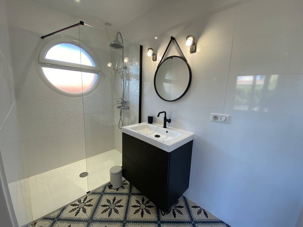 Maison moderne, piscine chauffée in La Teste-de-Buch, Région d'Arcachon