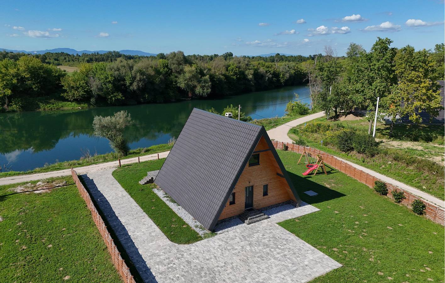 Reizende 1-Zimmer-Wohnung mit Terrasse in der Nähe des Flusses Kupa in Karlovac, Karlovac und Umgebung