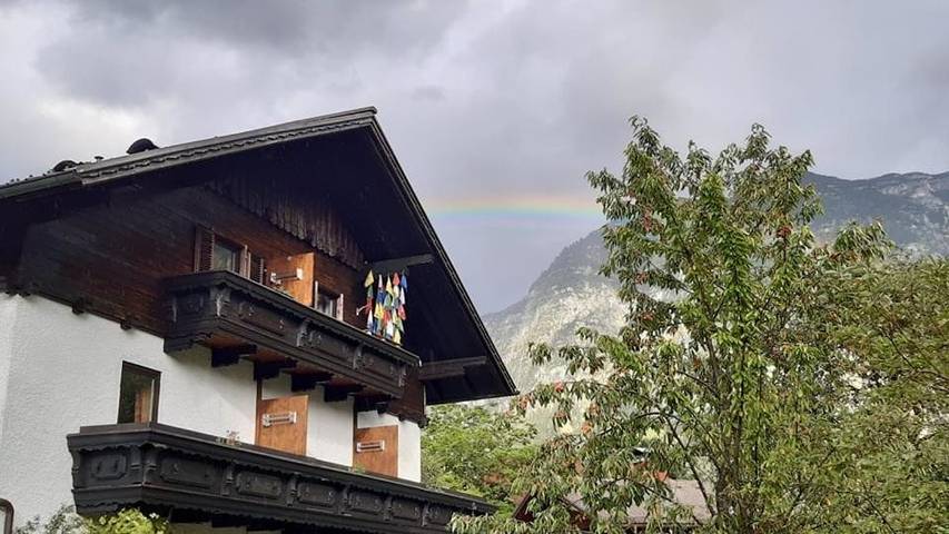 BnB für 2 Personen, mit Balkon und Terrasse sowie Garten und Ausblick in Obertraun