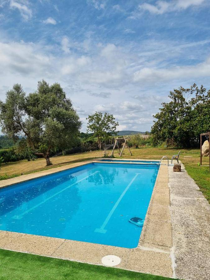 Albergue para 16 personas, con Terraza además de Jardín y Piscina en Valle del Dubra - 4