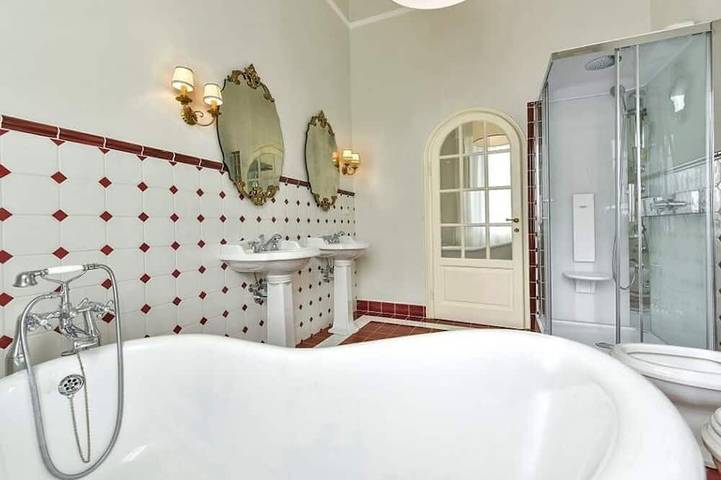 Splendida villa liberty con piscina privata e giardino con ulivi in Calenzano, Firenze province