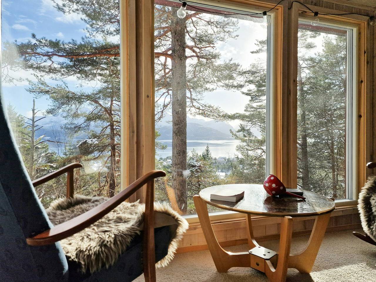 Offgrid-hytte med fjordutsikt ved Emblemsanden in Ålesund 
