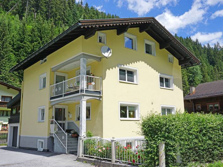 Ferienwohnung für 5 Personen, mit Ausblick und Garten in Kappl
