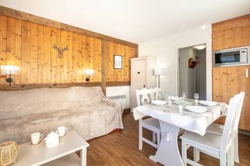 Gîte pour 4 personnes, avec balcon et piscine à Autrans