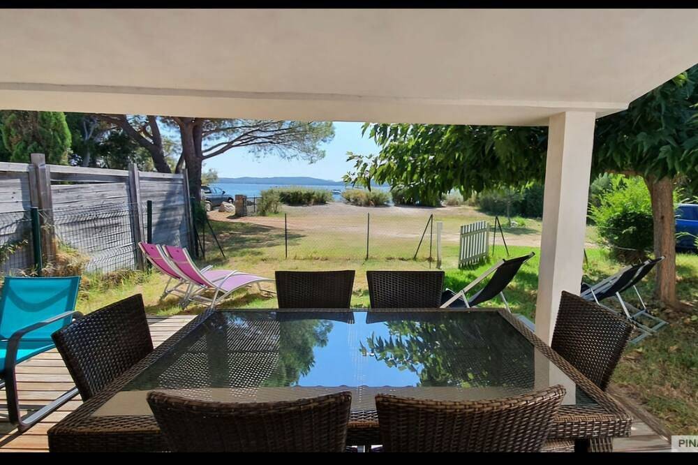 Jolie villa pieds dans l'eau vue mer | plage à 30 mètres in Zonza, Arrondissement de Sartène