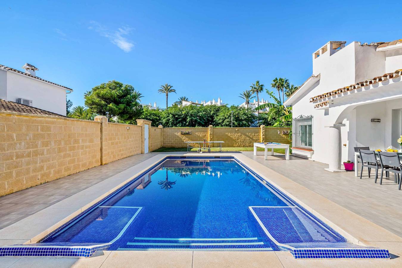 Villa voor 8 personen met terras in Saladillo Benamara, Estepona