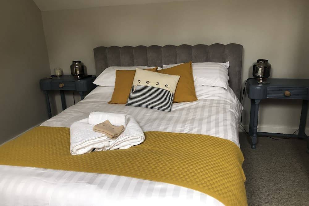 Entire apartment, Alnmouth Close to Beach and golf with Private Parking and Pet Friendly in Alnmouth, Northumberland