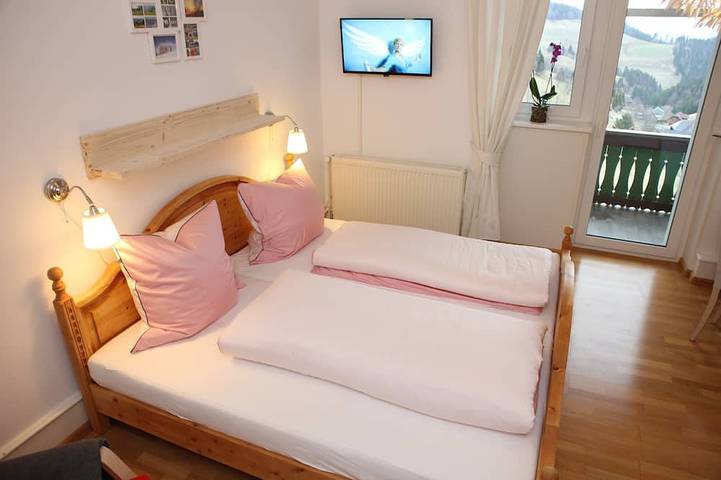 Ferienwohnung für 2 Personen, mit Balkon und Garten in Oberried