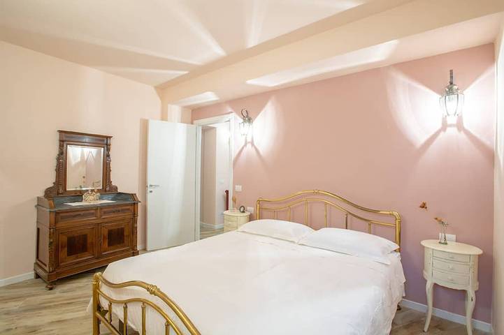 Appartamento intero, La Residenza dei Piaceri Perduti- Rosa in Lastra a Signa, Provincia di Prato